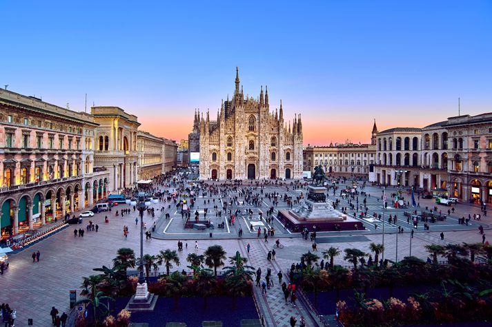 Piazza Del Duomo í Mílanó.