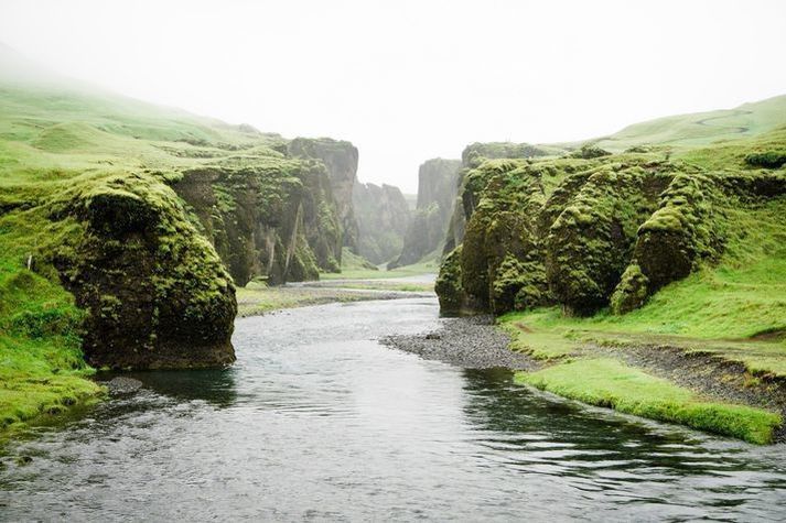 Fjaðrárgljúfur hefur notið mikilla vinsælda meðal ferðamanna undanfarin ár.