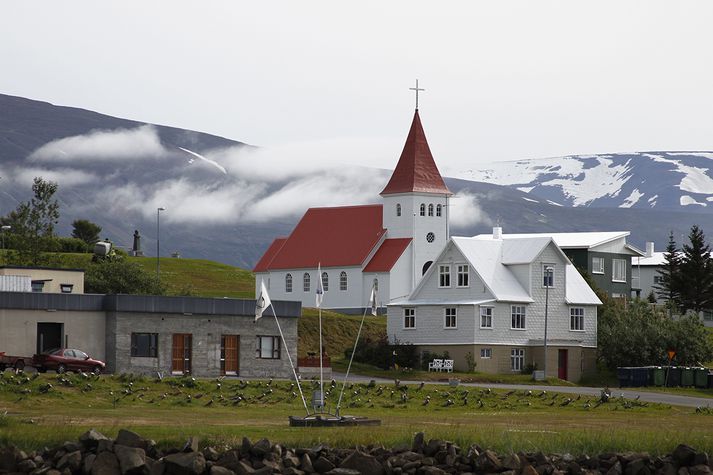 Bænastundin fer fram í Hríseyjarkirkju.