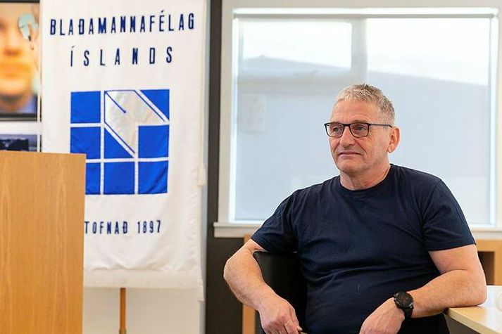 Hjálmar var viðriðinn Blaðamannafélag Íslands í um tuttugu ár.