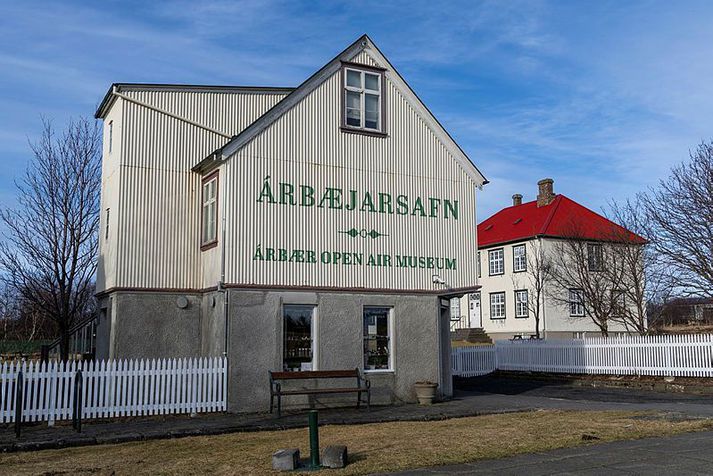 Árbæjarsafn í samnefndum borgarhluta er vinsæll áfangastaður til að kynnast sögu lands og þjóðar.