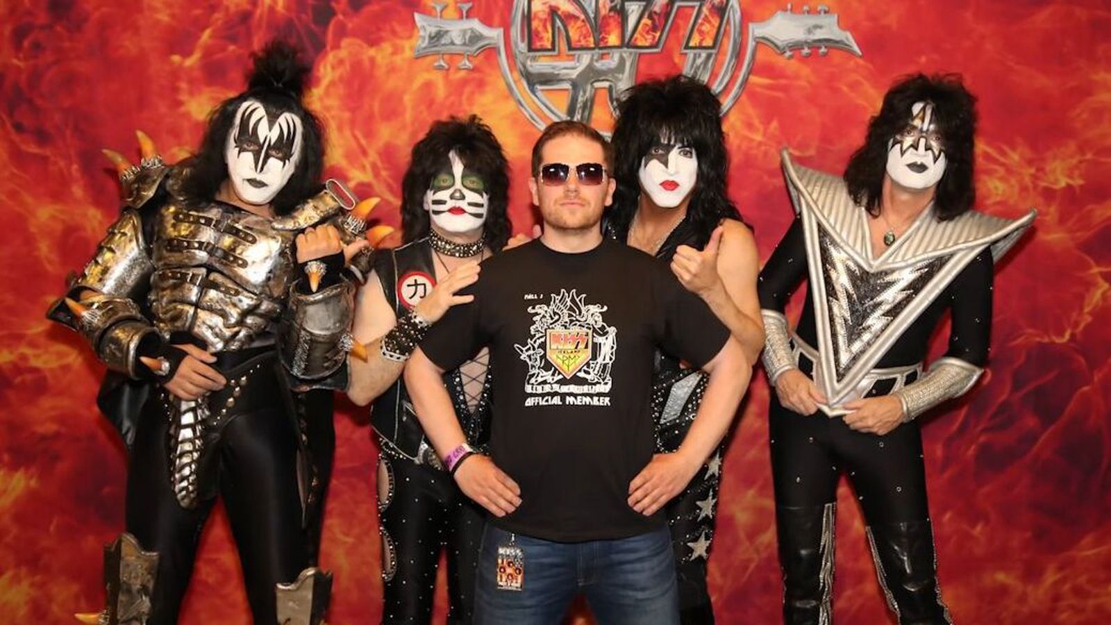 Tók í spaðann á Gene Simmons: „You would be popular in jail“