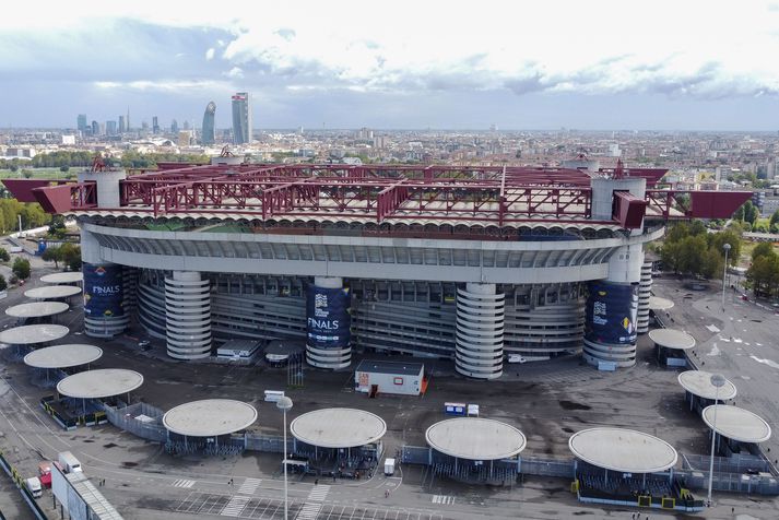 San Siro leikvangurinn er einn sá frægasti í heimi og fær að standa áfram.