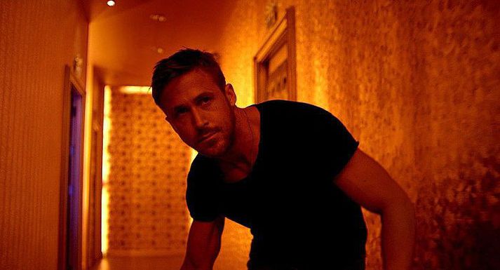 Ryan Gosling fer með aðalhlutverk myndarinnar.