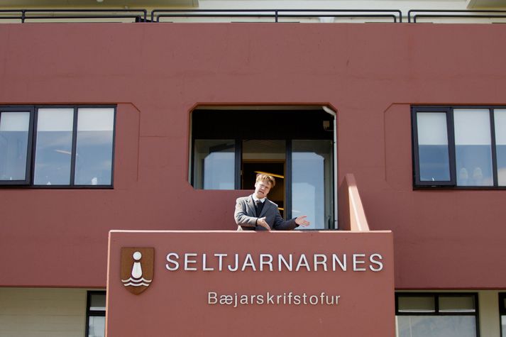 Grínþættirnir Krautz in Seltjarnarnes verða sýndir á Ríkisútvarpinu á laugardagskvöldum í sumar. 
