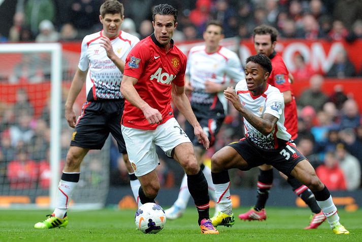 Robin Van Persie mætti Raheem Sterling í ensku úrvalsdeildinni þegar sá hollenski var leikmaður Manchester United og sá enski lék með Liverpool.