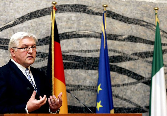 Frank-Walter Steinmeier 
utanríkisráðherra Þýskalands vill fá svör við orðrómi um að flugvöllurinn í Frankfurt hafi verið notaður í fangaflugi bandarísku leyniþjónustunnar.