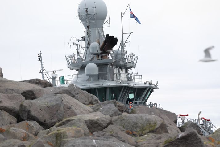 Neyðarboð frá tveimur göngumönnum í vanda í Fljótavík barst laust eftir klukkan níu í morgun.