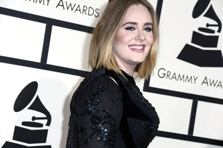 Adele á Grammy-verðlaununum í gær.