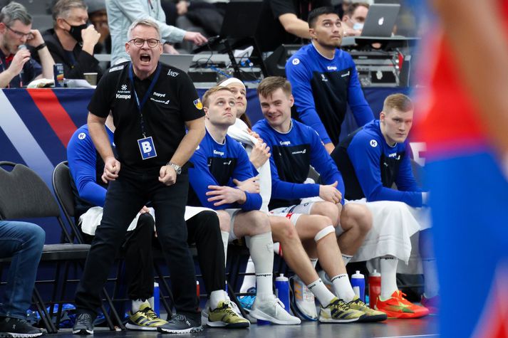 Guðmundur lét vel í sér heyra á hliðarlínunni.