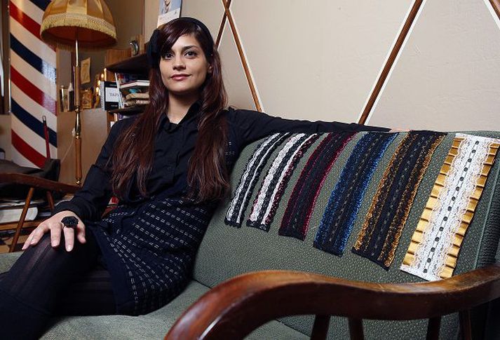 Tanja Sif Árnadóttir hannar skemmtilegt skyrtuskraut bæði fyrir herra og konur.Fréttablaðið/stefán mynd 