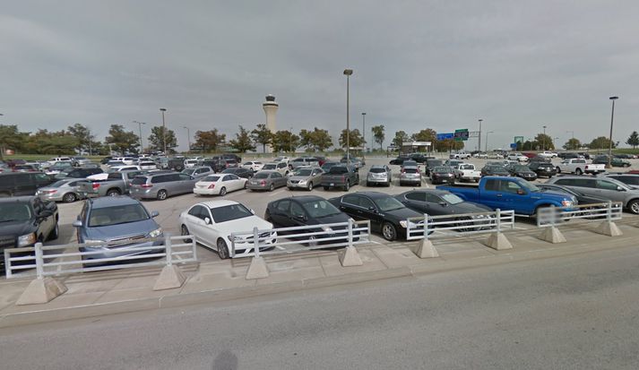 Frá flugvellinum í Kansas City.