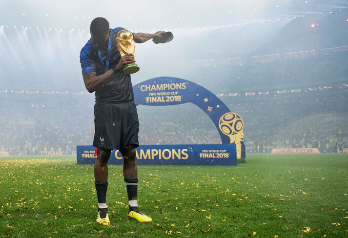 Paul Pogba varð heimsmeistari með Frökkum í sumar