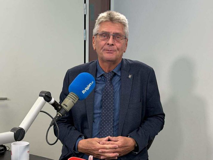 Guðmundur Ingi segir vissulega áskoranir innan menntakerfisins en það megi þó ekki gleyma því að flestum börnum líði vel og gengur vel. 
