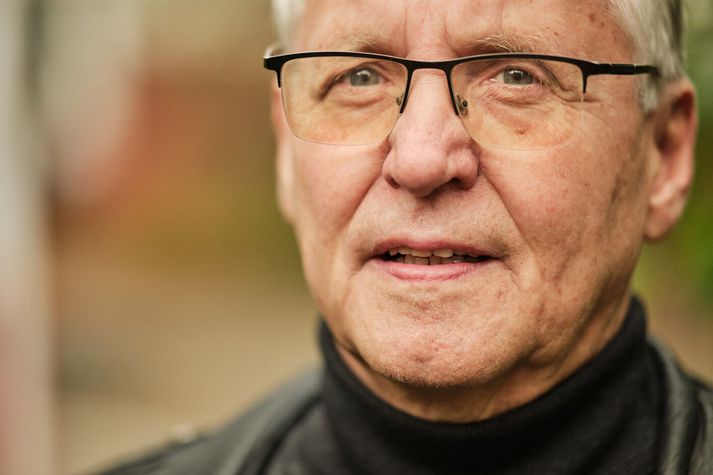 Halldór Guðmundsson hefur lengi verið viðloðandi bókaútgáfu á Íslandi og nú hefur hann ritað bókmenntasögu Íslands frá öndverðu.