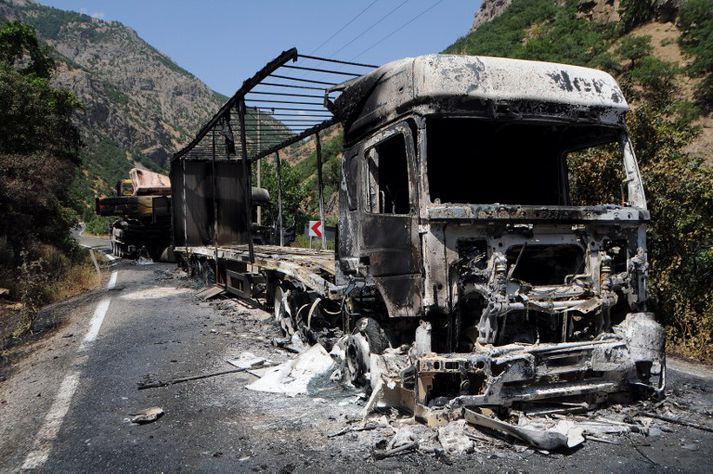 PKK hófu árásir gegn tyrkneskum öryggissveitum eftir sjálfsvígssprengjuárásina í Suruc fyrir tveimur vikum þar sem 32 fórust.