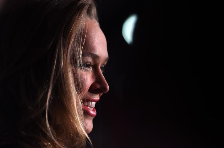 Ronda Rousey glottir.