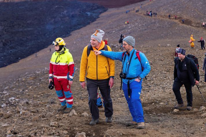 Tómas Guðbjartsson læknir (í bláu, hér á ferð við eldgosið við Fagradalsfjalli á síðasta ári, ásamt Guðna Th. Jóhannessyni, forseta Íslands. Myndin er úr safni.