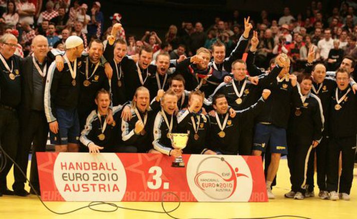 Íslenska landsliðið í handbolta vann frækinn sigur á Pólverjum á þessum degi.