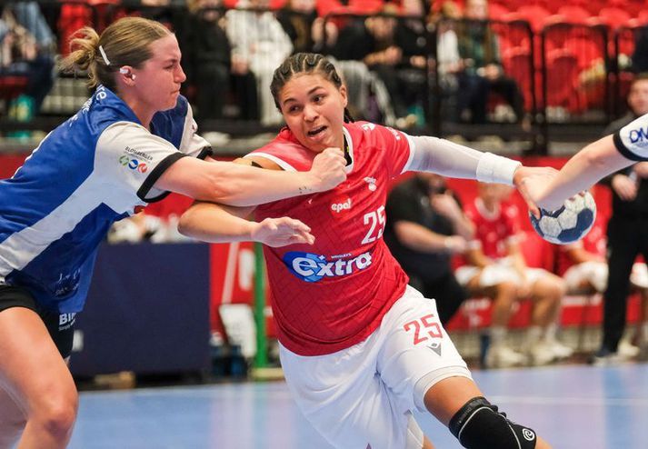 Thea Imani Sturludóttir í baráttunni í leik kvöldsins.