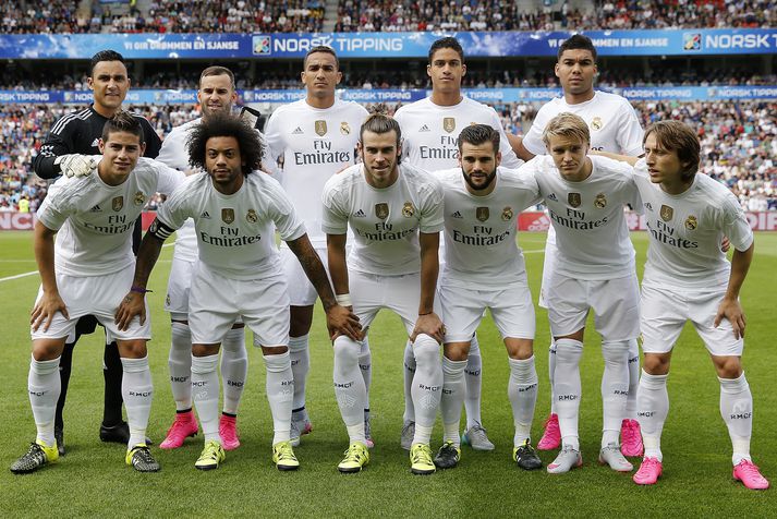 Leikmenn Real Madrid fyrir leikinn í gær.