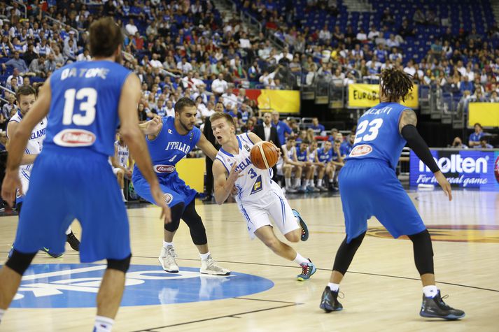 Martin í leik með íslenska landsliðinu á EuroBasket.