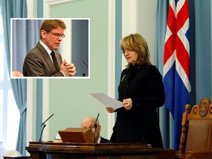 Mörður segir að ákæran sé pólitísk og augljóslega ætlað að vara almenning við mótmælum í framtíðinni. „Kærðu mig líka, Ásta,“ segir varaþingmaðurinn.