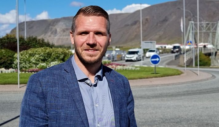 Bragi Bjarnason, formaður bæjarráðs Árborgar, segir að það þurfi að ræða almennilega hver heildarávinningur efnistökunnar sé.