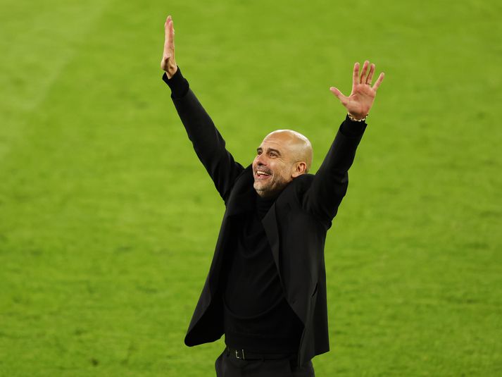 Pep Guardiola fagnar eftir að Manchester City tryggði sér sæti í úrslitaleik Meistaradeildar Evrópu.