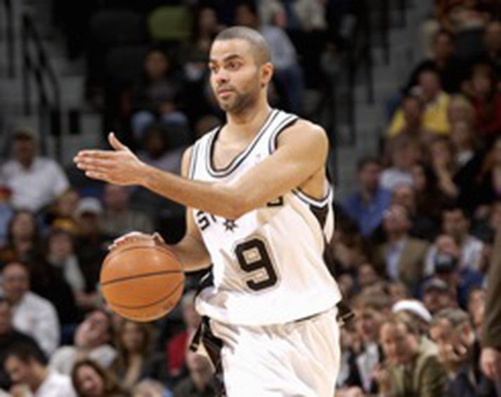 Tony Parker er kominn á fullt í rappinu og uppsker mikið lof frá aðþrengdri konu sinni