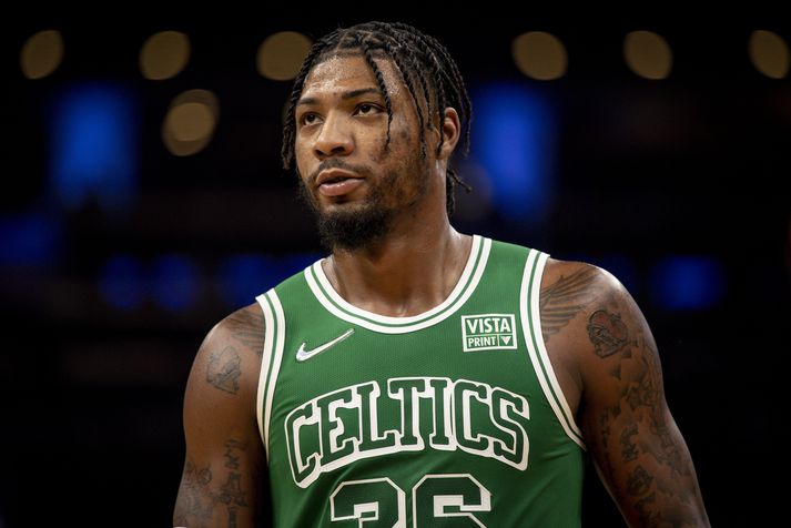 Marcus Smart er að komast í hóp þeirra sem hafa spiað bæði með Boston Celtics og Los Angeles Lakers.