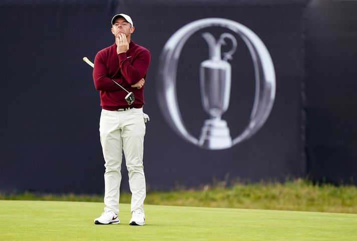 Rory McIlroy þungt hugsi.