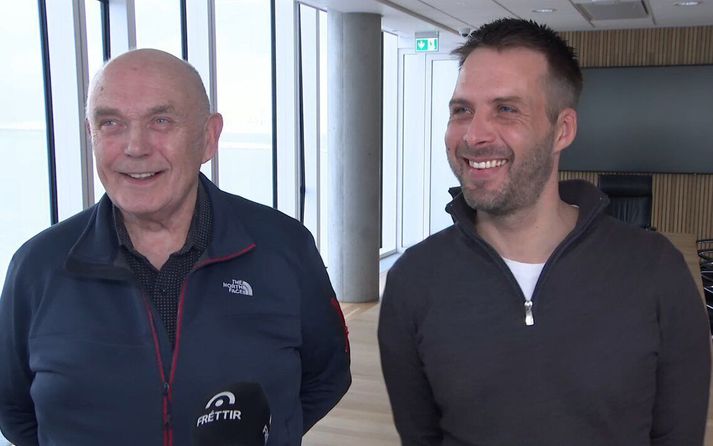 Rangæingurinn Dofri Eysteinsson, eigandi Suðurverks, og Árnesingurinn Jón Örn Ingileifsson, eigandi Fossvéla. Myndin var tekin fyrir sex mánuðum þegar Landsvirkjun skrifaði undir verksamning við þá um jarðvegsvinnu vegna Hvammsvirkjunar en þeir reyndust lægstbjóðendur.