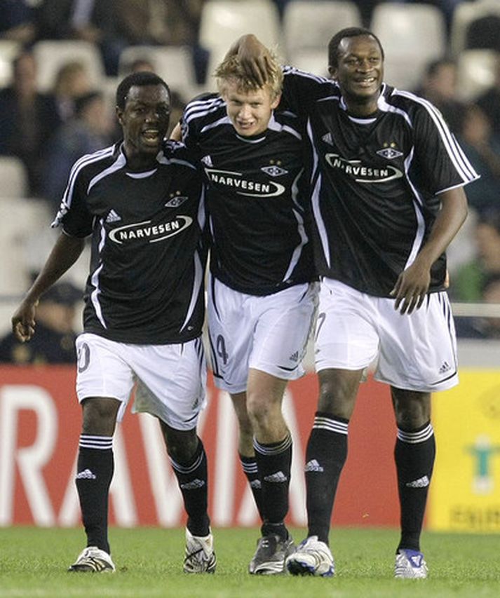 Steffen Iversen, leikmaður Rosenborg, fagnar marki í leik gegn Valencia í Meistaradeildinni.