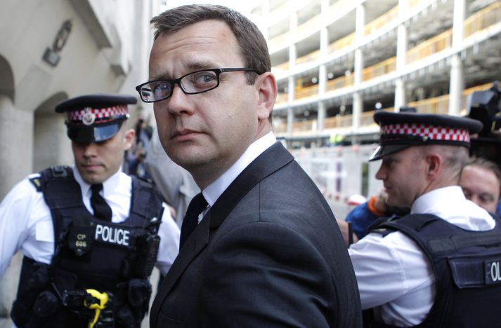 Andy Coulson var dæmdur fyrir stórfelldar símhleranir breska blaðsins News of the World.