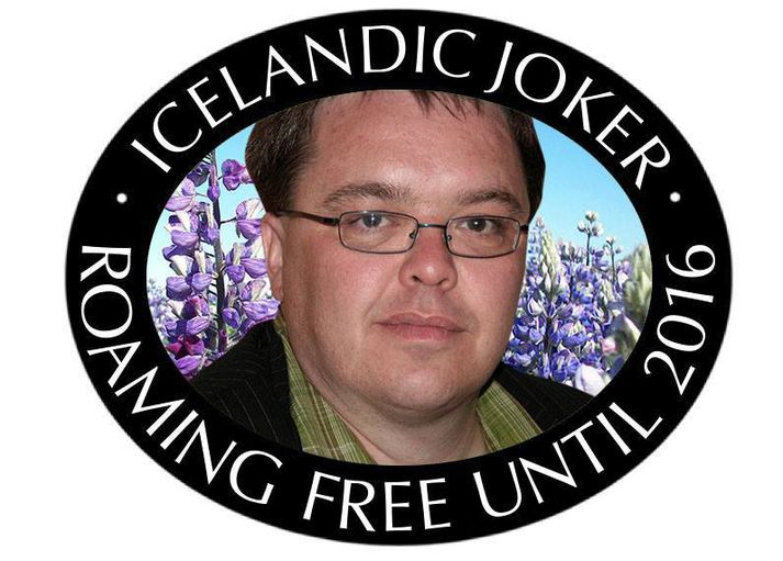 Félagar Sigurðar hafa gert ýmsar útgáfur þar sem skopast er með merki sauðfjárbænda, og hér er Sigurður kominn í hringinn.
