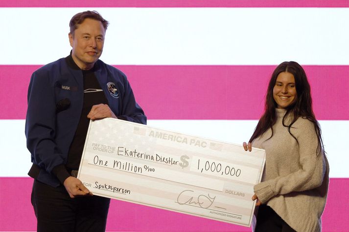 Elon Musk varði nærri því þrjú hundruð milljónum dala í framboð Donalds Trump eða í fjárveitingar til annarra Repúblikana í fyrra.