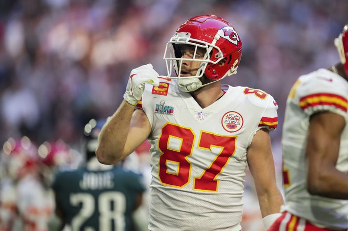 Travis Kelce leikur með Kansas City Chiefs í NFL-deildinni.