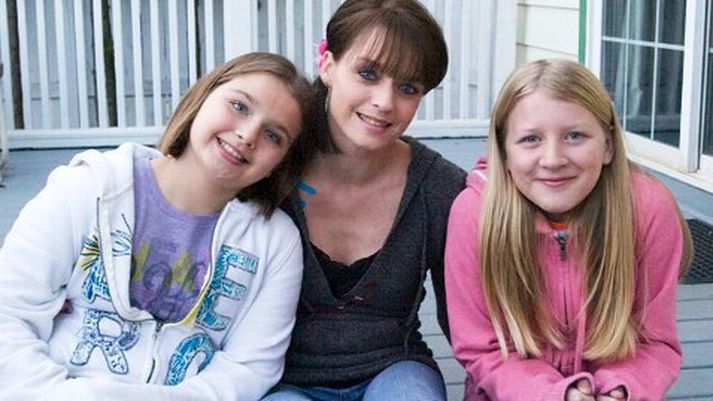 Vinkonurnar Madisyn og Katelynn ásamt Kandace Seyferth.