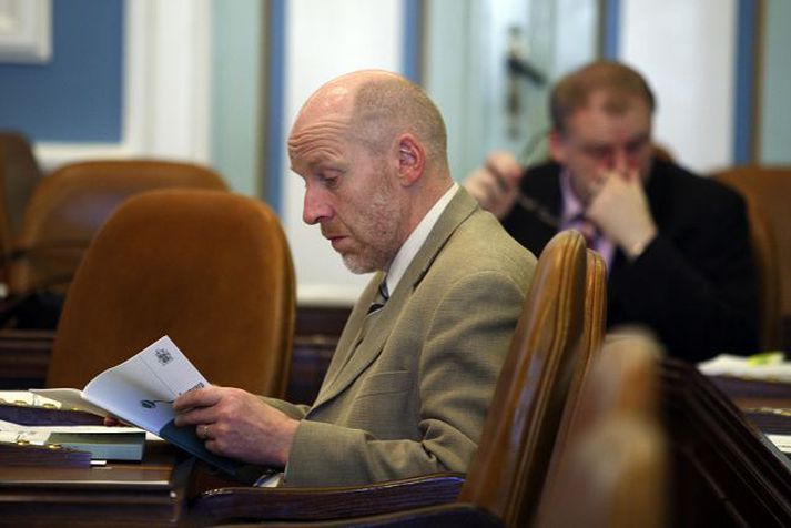 Steingrímur J. Sigfússon er andvígur því að leita aðstoðar Alþjóðagjaldeyrissjóðsins.