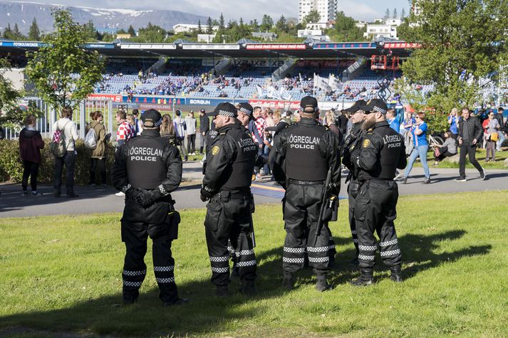 Landssamband lögreglumanna vill fá að nota rafbyssur í erfiðum aðstæðum.