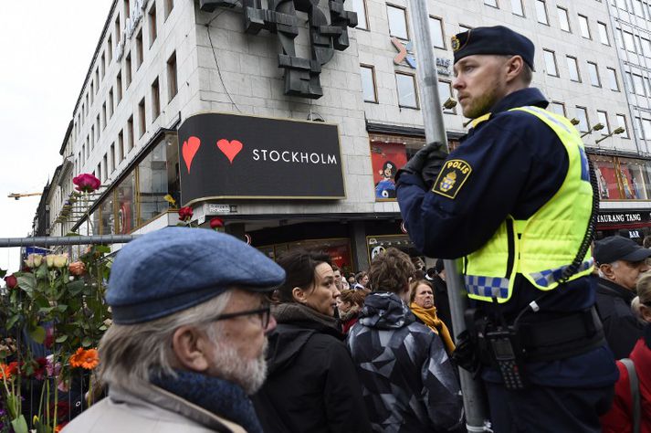 Lögregla kemur til með að verða sýnilegri á götum Stokkhólms á næstu dögum.