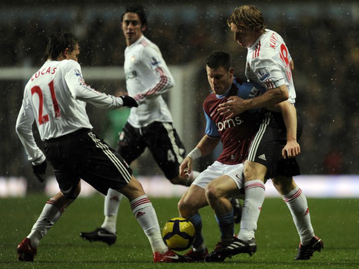 Liverpool og Aston Villa eru nú í 4. og 7. sæti ensku úrvalsdeildarinnar.