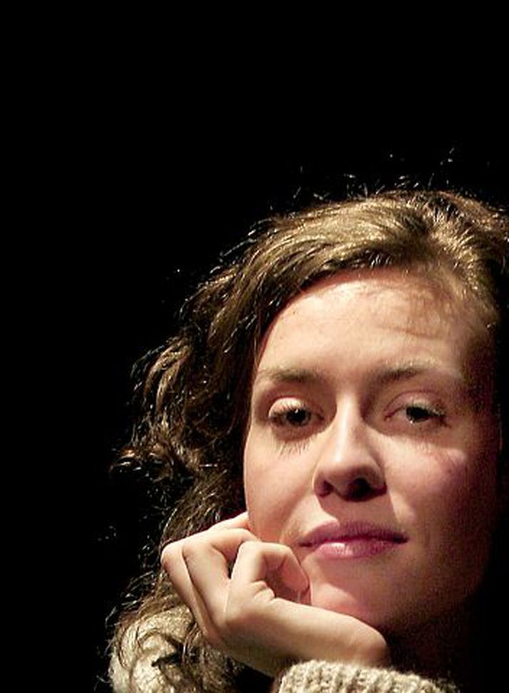 Hvernig lukkast hið fullkomna stefnumót? Halldóra Malin Pétursdóttir sýnir verk um mátt ástarinnar í Austurbæ.