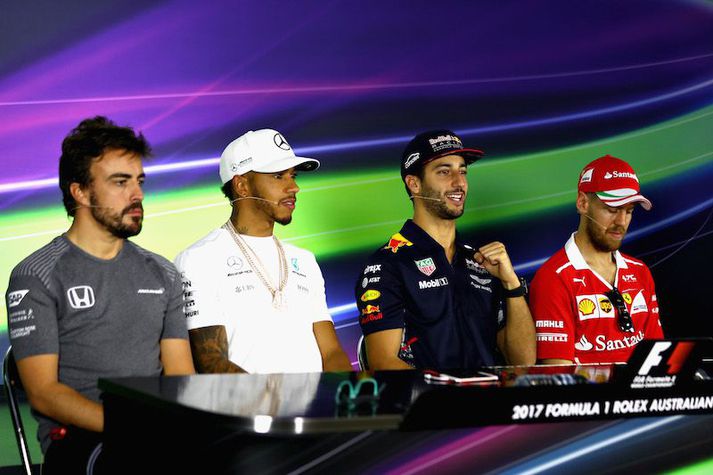 Fernando Alonso, Lewis Hamilton, Daniel Ricciardo og Sebastian Vettel á blaðamannafundi í morgun.