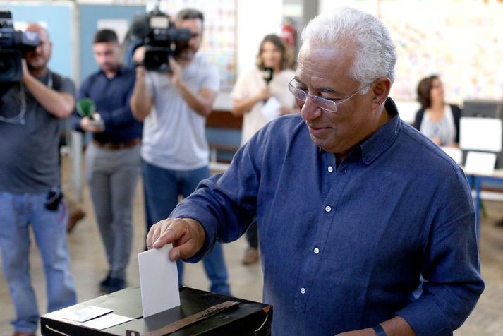 Antonio Costa á kjörstað fyrr í dag. Hann tók við embætti forsætisráðherra árið 2015.