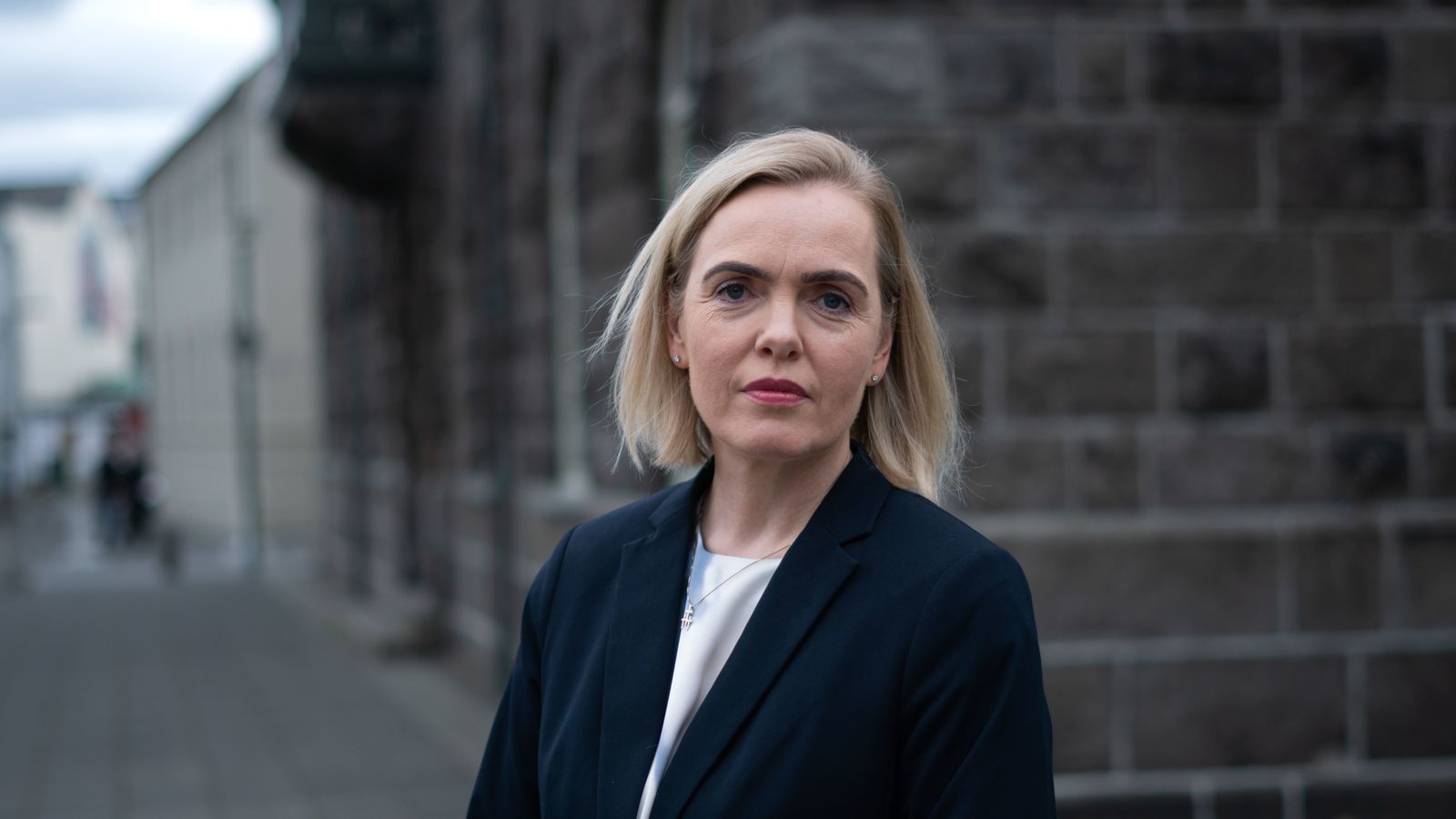 Neyðar­skýli fyrir hælis­leit­endur ekki góð eða varan­leg lausn - Vísir