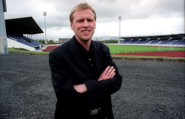 Geir, sem var kjörinn formaður KSÍ fyrr á árinu, tók við embættinu af Eggerti Magnússyni.
