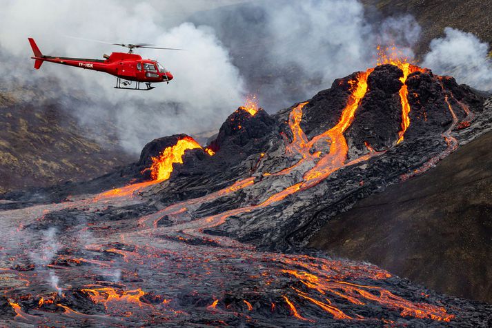 Ferðaþjónustan hefur átt betri daga en nú í heimsfaraldi. Staðan breyttist hins vegar óvænt hjá mörgum þeirra þegar eldgos hófst á Reykjanesskaga. 