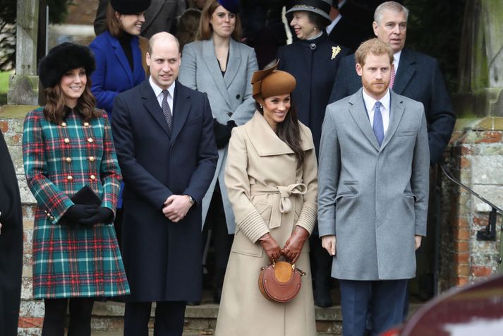 Katrín, Vilhjálmur, Meghan og Harry fyrir utan St. Mary Magdalene kirkjuna í gær.